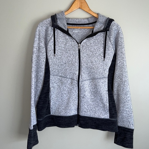 Tek Gear zip up hoodie w front pockets - perfect condition - Picture 1 of 10